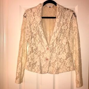 Like new - CAbi ivory lace blazer size 6
